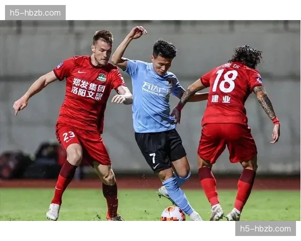 大连英博爆冷击败卫冕冠军 高效反击战术克制海港控球优势