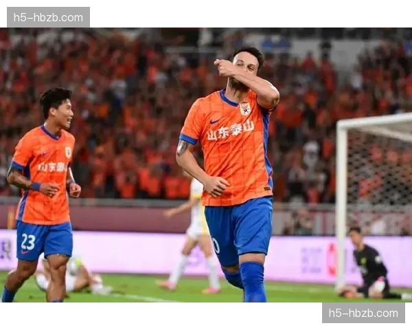 山东泰山边翼卫解禁 谢文能回归提升球队攻防转换效率